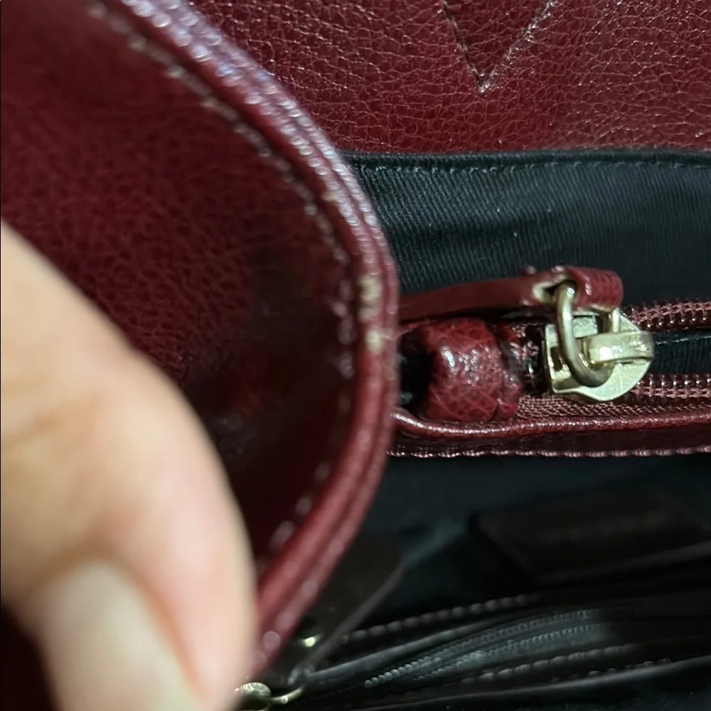 ANTONIO MELANI Burgundy Quilted Shoulder Bag with Gold Hardware